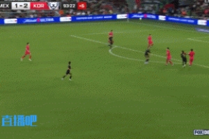 美妙弧线！米兰前锋希门尼斯弧顶转身兜射破门，94分钟绝平韩国！