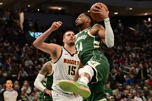 皮尔斯：字母这么拼就怕季后赛时受伤 约基奇数据相似但轻松很多