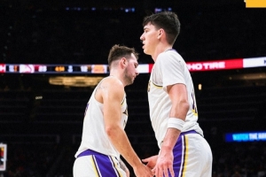 今日湖人惨败于老鹰 赛后东契奇和斯玛特没有接受媒体采访