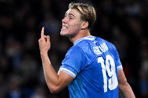 罗马诺：那不勒斯预计5000万欧买断霍伊伦 多队询问齐尔克泽情况