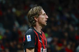 斯基拉：米兰有意激活续约选项，将莫德里奇合同延长至2027年