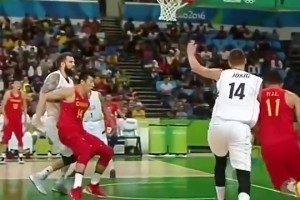 唐斯早年曾隔扣约基奇，没想到现在两人评价天差地别啊！