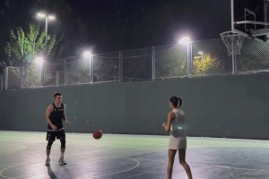 丹佛硬汉！戈登赤膊练习拳击！